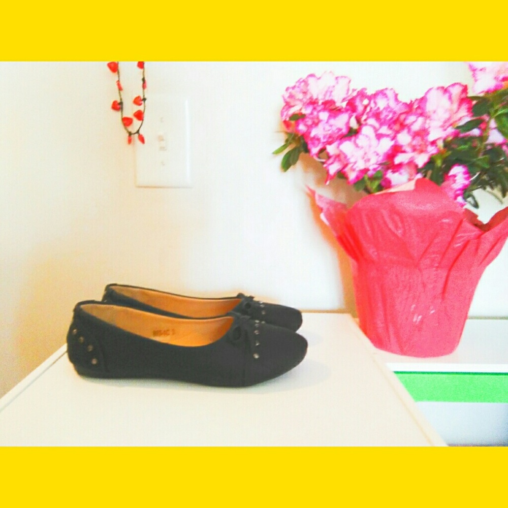 Cute Girl Black Flats